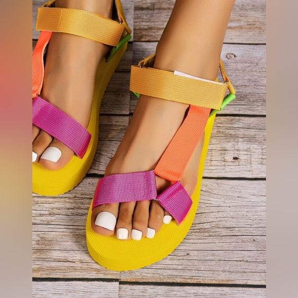 Color Block Hook-and-loop Fastener Sport Sandals SIZE 7.5 NWT - Picture 5 of 6